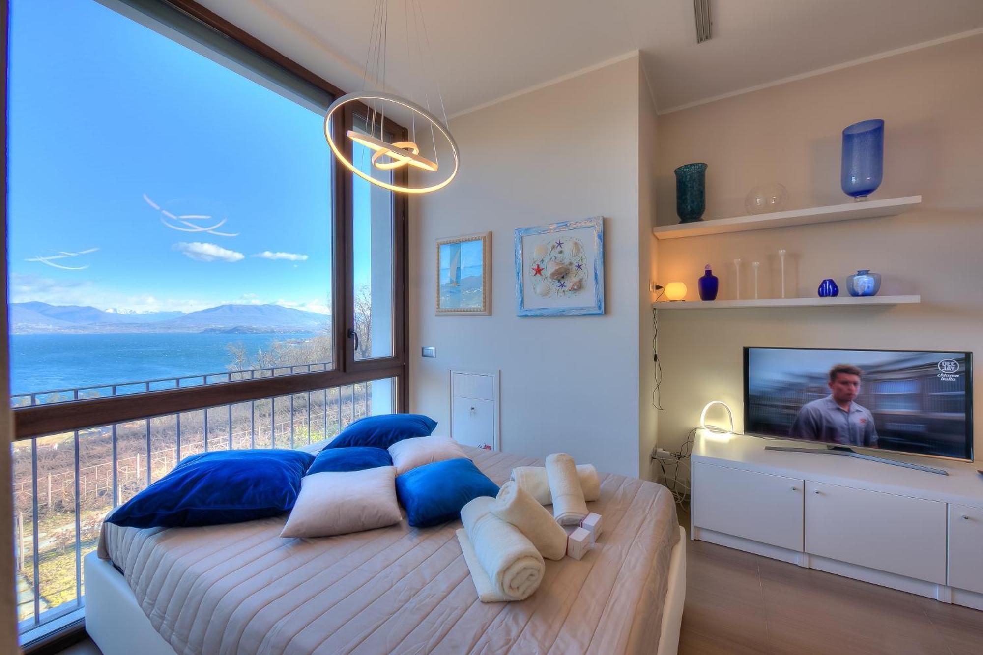 Suite On The Lake - Happy Rentals Meina Exterior foto