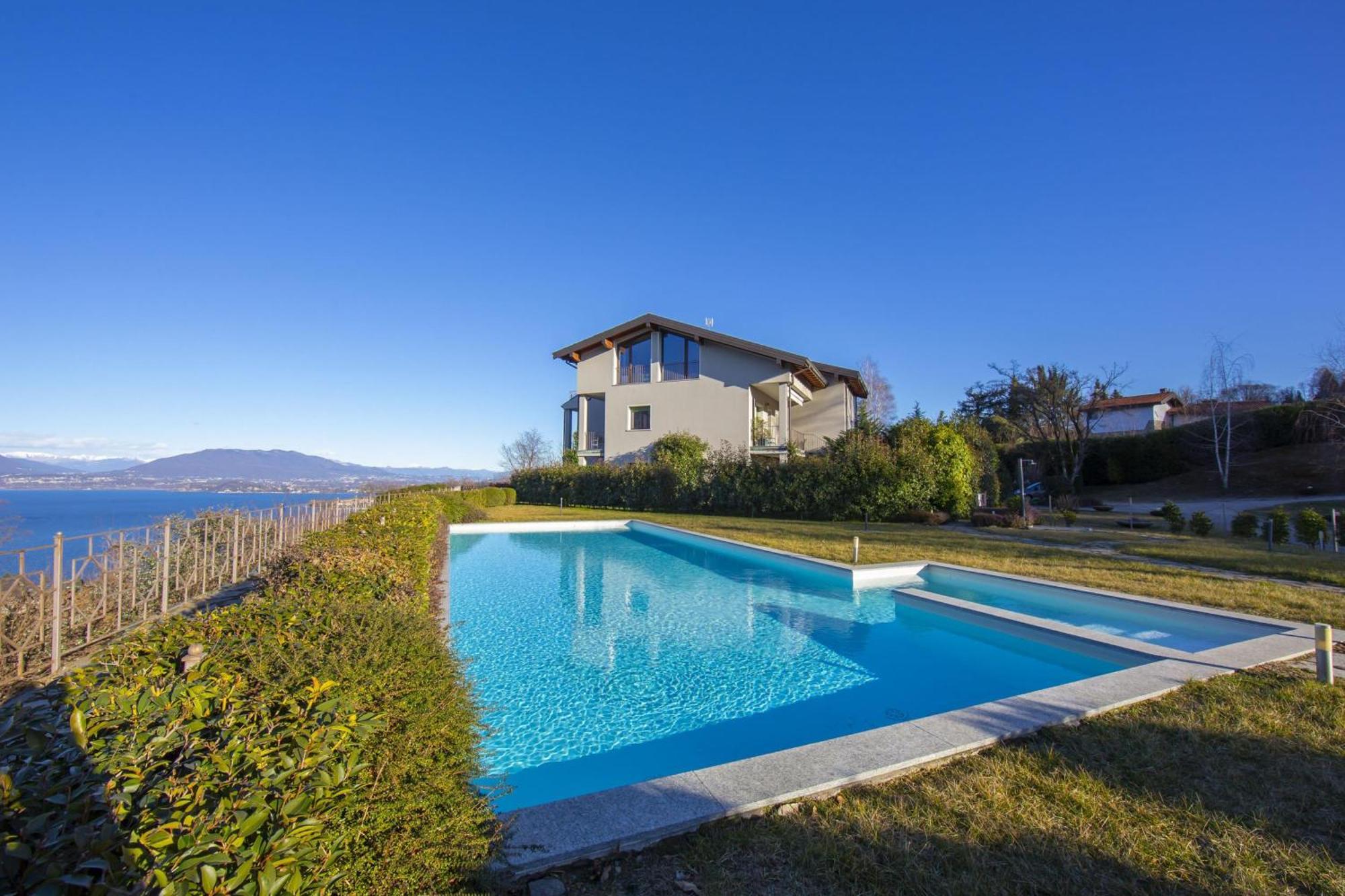 Suite On The Lake - Happy Rentals Meina Exterior foto