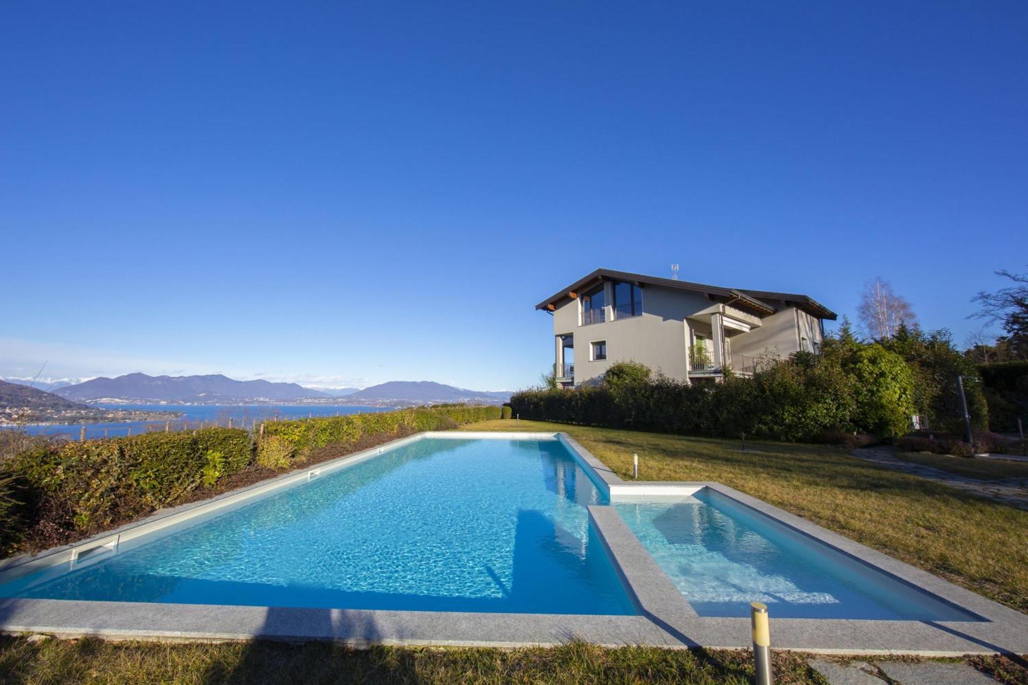 Suite On The Lake - Happy Rentals Meina Exterior foto